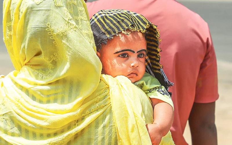 প্রচণ্ড গরম দেশজুড়ে, ৩ দিনের সতর্কতা